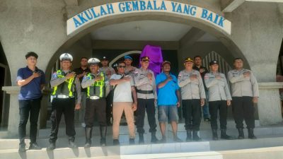 ​Pastikan Paskah Aman, Personel Polres Ende Sisir Sejumlah Gereja dengan Metal Detector