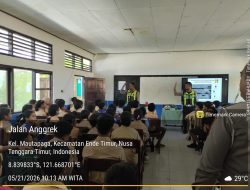 ​Tanamkan Disiplin Sejak Dini, Satlantas Polres Ende Gelar Police Go To School di SMP Kelimutu