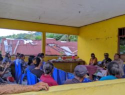 ​Dengar Langsung Aspirasi Warga Lisedetu, Kapolsek Wolowaru Gelar Jumat Curhat dan Ajak Sukseskan Program Ketahanan Pangan Nasional