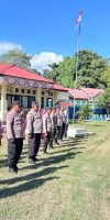 Sambangi Polsek Maukaro, Kapolres Ende Gandeng Tokoh Adat untuk Jaga Kamtibmas Bersama Serta Berikan Bansos untuk Warga