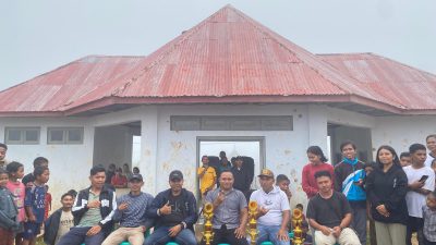 Orang Muda Katolik (OMK) menyukseskan kegiatan mini soccer dalam rangka memeriahkan hari raya Pentakosta.