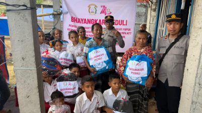 ​Bhayangkari Polda Papua Salurkan Bantuan Sosial untuk Warga Terdampak Gempa Flores di Ende