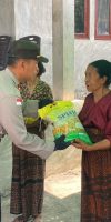 Bhayangkari Polda Papua Gandeng Polres Ende Berikan Bansos Bagi Korban Gempa Flores di Kelurahan Onekore